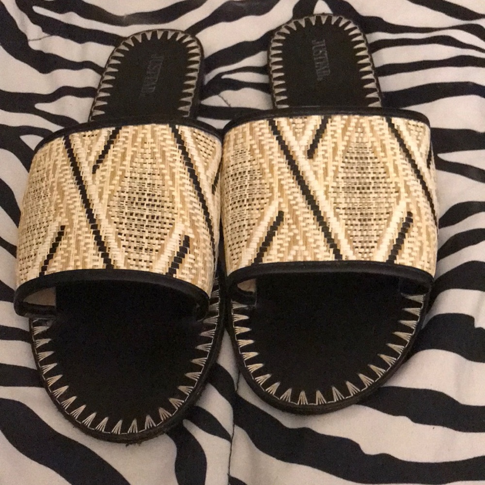 Beautiful sandals good for spring and summer used like new